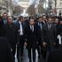 Macron Paris'teki protesto alanını ziyaret etti Macron Paris'teki protesto alanını ziyaret etti