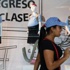 Venezuela'da bir vitrine hamile çocuk mankenleri koyuldu