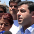 HDP Eş Başkanı Demirtaş'a 2 koruma polisi verildi HDP Eş Başkanı Demirtaş'a 2 koruma polisi verildi