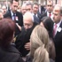 Şehit polisin annesi Kılıçdaroğlu'na sarılarak ağladı