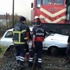 Trenin altında 100 metre sürüklendiler