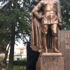 Atatürk Anıtı'na balta ile saldırı!