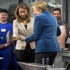 Merkel'den "meslek eğitimi" vurgusu Merkel'den "meslek eğitimi" vurgusu