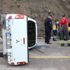 Kocaeli'de virajı alamayan kamyonet devrildi: 3 yaralı Kocaeli'de virajı alamayan kamyonet devrildi: 3 yaralı