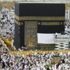 Kabe örtüsü 3 metre yukarı kaldırıldı Kabe örtüsü 3 metre yukarı kaldırıldı