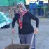 4 çocuk annesi kadın hayvancılık yapmak için köye taşındı 4 çocuk annesi kadın hayvancılık yapmak için köye taşındı