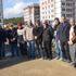 İşçilerin maaşlarını ödemeyen patronlarına isyan etti İşçilerin maaşlarını ödemeyen patronlarına isyan etti