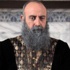 Sakalını bağışladı