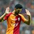 Emre Akbaba salonda çalıştı