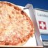 Ucuz pizza için sınırı aştılar
