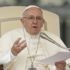 Papa Francis, çocuk istismarcısı papazı meslekten men etti