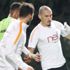 Başakşehir maçı hazırlıklarına başlayan Galatasaray, dar alanda pas ve top kapma çalışması yaptı