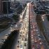 Güneşi gören İstanbullu sokağa çıktı, trafik yüzde 60’ı buldu