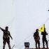Tel Abyad'da bayrak yarışı: Hem YPG hem de ÖSO bayrak astı Tel Abyad'da bayrak yarışı: Hem YPG hem de ÖSO bayrak astı