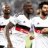 Demba Ba devlere kafa tutuyor