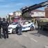 İETT otobüsü polis aracına çarptı.