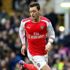 Mesut Özil ve takım arkadaşı Kolasinac’a saldıran kişi feci şekilde dayak yedi Mesut Özil ve takım arkadaşı Kolasinac’a saldıran kişi feci şekilde dayak yedi