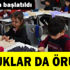 Akranları için atkı ve bere örüyorlar Akranları için atkı ve bere örüyorlar