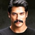 Burak Özçivit bıyıklarını kesti!