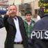 Ehliyetsiz oğlunun yerine geçerken komşuları ihbar etti Ehliyetsiz oğlunun yerine geçerken komşuları ihbar etti