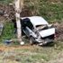Dere yatağına uçan otomobilden sağ çıktı Dere yatağına uçan otomobilden sağ çıktı