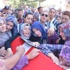 Şehit polisin çeyizi tabutunun üzerine konuldu