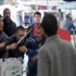 Döner bıçaklarıyla zabıtaya saldırdılar!