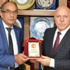 Erenler Alevi Bektaşi Kültür Derneği’nden Başkan Sekmen’e Plaket