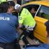 Gerçeği öğrenince yıkıldı! Hacizli otomobiliyle yakalanınca kendini araca kilitledi Gerçeği öğrenince yıkıldı! Hacizli otomobiliyle yakalanınca kendini araca kilitledi