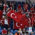 Sırp taraftarlar Türk bayrağına saldırdı! Olay...