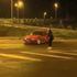 Kız arkadaşının etrafında drift yaptı!