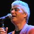 Cengiz Kurtoğlu iki sepet dut karşılığında konser verdi