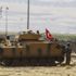 Irak askerleri tatbikat alanında