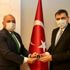  Çorum'da çapa yaparken tarlasında buldu belediye başkanı devreye girdi Çorum'da çapa yaparken tarlasında buldu belediye başkanı devreye girdi