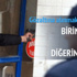 Birini başına dayadı, diğerini polise doğrulttu
