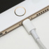İPhone şarj kablosunu değiştiriyor