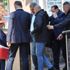 Berlusconi'ye büyük şok! Dudağına iki dikiş atıldı Berlusconi'ye büyük şok! Dudağına iki dikiş atıldı