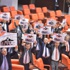 Bütçe görüşmelerinde "17 Aralık" protestosu