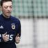 Fenerbahçe’de Mesut Özil, takımdan ayrı düz koşulara başladı