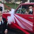 Gelin arabası yaptığı klasik otomobilini yıpranmasın diye çekiciye yükleyerek kız almaya gitti Gelin arabası yaptığı klasik otomobilini yıpranmasın diye çekiciye yükleyerek kız almaya gitti