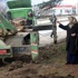 Vali Hüseyin Avni Coş'un annesi eylem yaptı Vali Hüseyin Avni Coş'un annesi eylem yaptı
