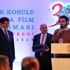 Başbakan gönlünü aldı sendikacı yumruk attı Başbakan gönlünü aldı sendikacı yumruk attı