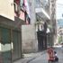 Balkondan düşen çocuk ağır yaralandı