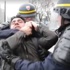 PKK yandaşları Fransız polisinden dayak yedi