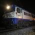 Rayların üzerinde otururken tren çarptı