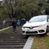 Bu otomobil Gümüşsuyu Parkı'na nasıl girdi? Bu otomobil Gümüşsuyu Parkı'na nasıl girdi?