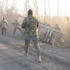 Ukrayna'da bir tank dolusu asker şarampole yuvarlandı Ukrayna'da bir tank dolusu asker şarampole yuvarlandı