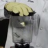Apple’ın saatini blender’a attılar! Apple’ın saatini blender’a attılar!