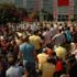 CHP'li İstanbul Büyükşehir Belediyesi'nin işten çıkardığı işçilerden İBB önünde oturma eylemi