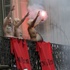 FEMEN üyeleri, Ulusal Cephe lideri Le Pen'i protesto etti FEMEN üyeleri, Ulusal Cephe lideri Le Pen'i protesto etti
